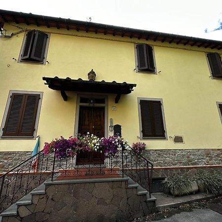 A Collodi Io & Mamma100 M Dal Parco Di Pinocchio Bed & Breakfast Exterior photo