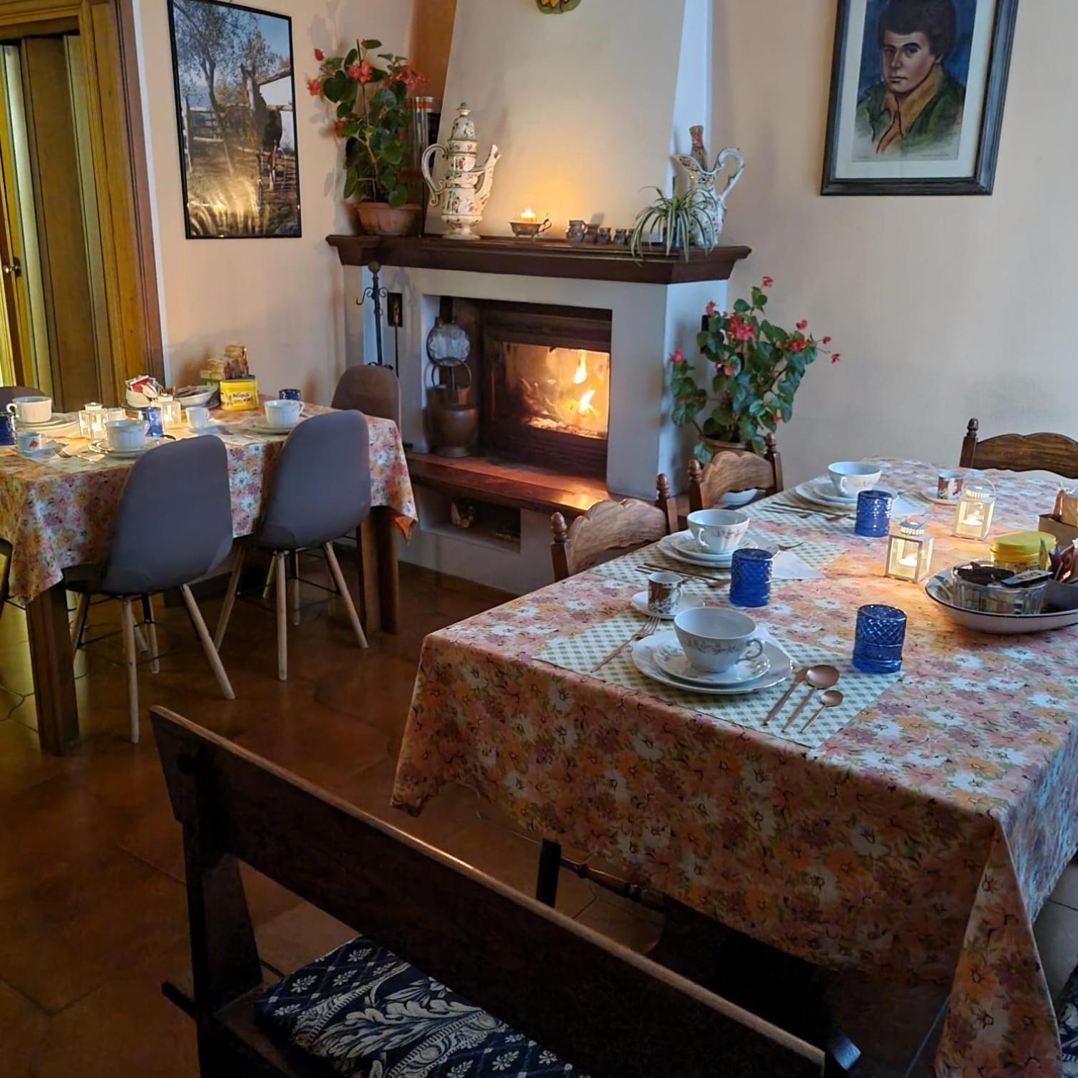 A Collodi Io & Mamma100 M Dal Parco Di Pinocchio Bed & Breakfast Exterior photo